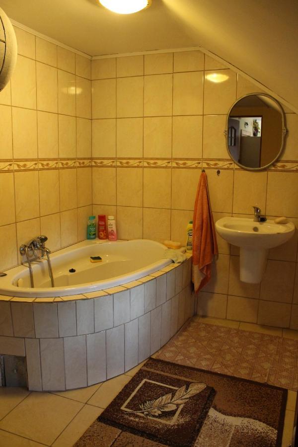 Dom Na Zaciszu Apartment Laliki Bagian luar foto